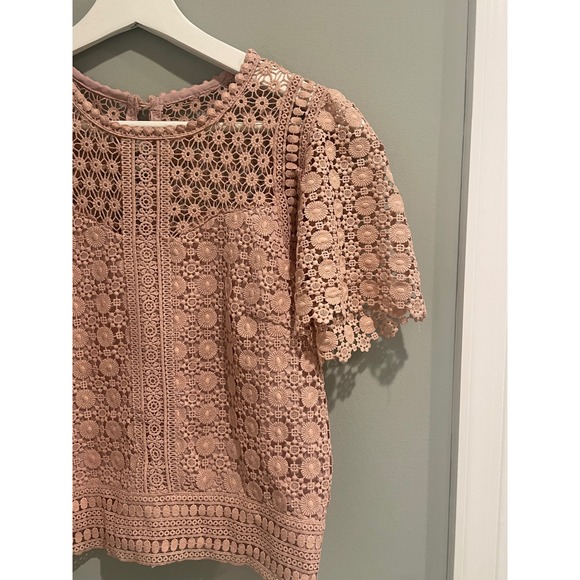 Chi‎ wish Lace Top Women's Short Sleeve Pink Blouse Size XS - Picture 3 of 7